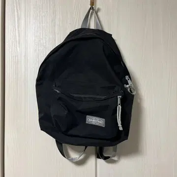 EASTPAK 블랙 백팩