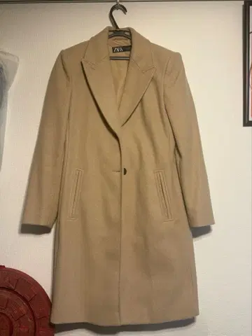 ZARA 베이지 체스터 코트