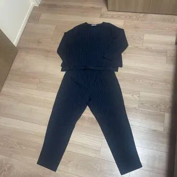 OPAQUE CLIP 스트라이프 팬츠 셋업 네이비