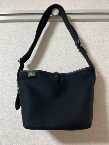 브래디 킨로스 블랙 블랙