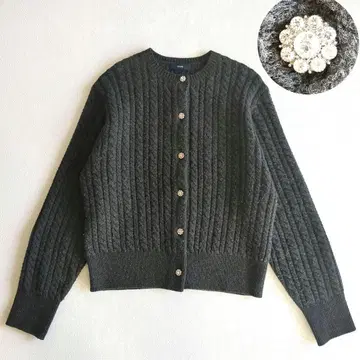쉽스 니트 가디건 케이블 짜임 꽃 비쥬 버튼 그레이