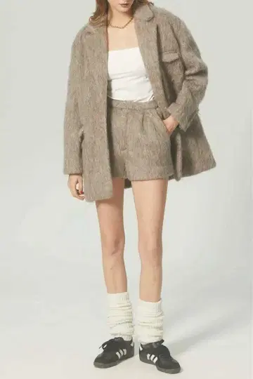 THE TOE_Chamonix shaggy short pants