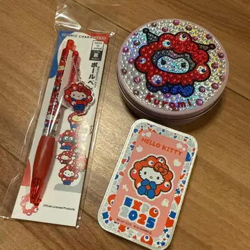 오사카 간사이 박람회 산리오 미야쿠미야쿠 볼펜 캔 케이스 세트