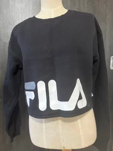 FILA 블랙 숏 기장 맨투맨 F 사이즈