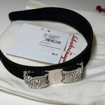 페라가모 비쥬 부착 헤어밴드