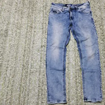 라이트 블루 스키니 데님