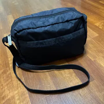 레스포 숄더백 블랙 다니엘라