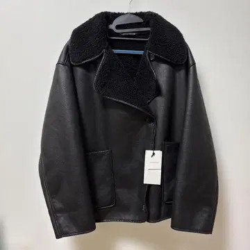 카라 부착 롱 슬리브 자켓