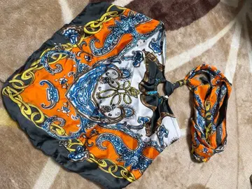 d.i.a. 스카프 상의