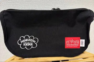 맨하탄 포티지 x 에릭 헤이즈 한정판 숄더백