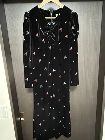 CELFORD 벨로아 총 자수 원피스 38 블랙