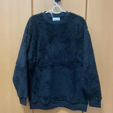 미사용 새상품 Lui's 블랙 플리스 맨투맨 L 사이즈