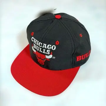 시카고 불스 스냅백 캡 블랙x 레드