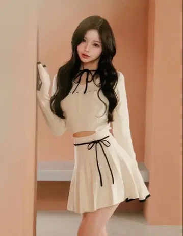 허리 오픈 리본 디자인 니트 미니 원피스 다리치 Darich