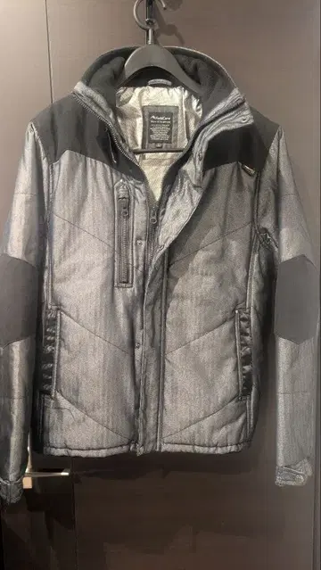 워크맨 필드 코어 방한 패딩 자켓 안감 알루미늄 블루종