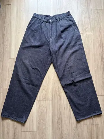 Graphpaper 그라프 페이퍼 와이드 투 턱 컬러 패스트 데님 [3]