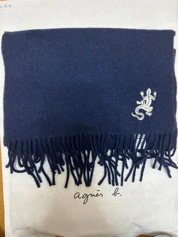 네이비 머플러 agnis b. 개구리 자수