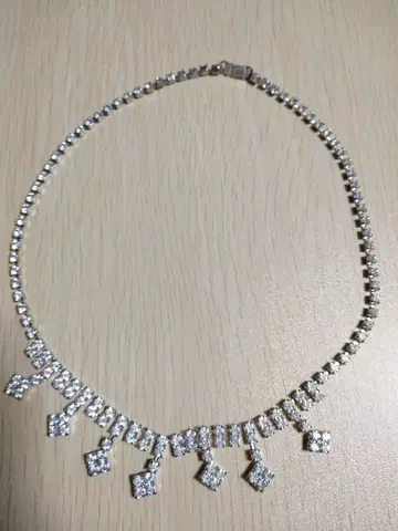 엘레강트한 실버 크리스탈 목걸이