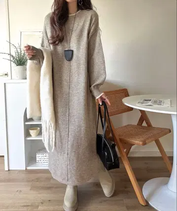 [택 포함 새상품] 클래식 엘프 배색 니트 원피스