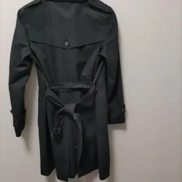 블랙 더블 브레스트 트렌치코트