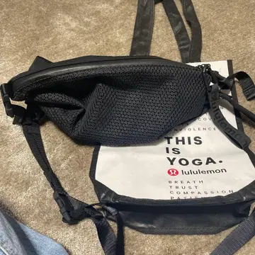 룰루레몬 바디 백 블랙
