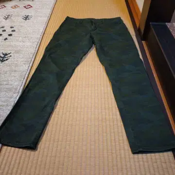 UNIQLO M 카모플라쥬 슬랙스