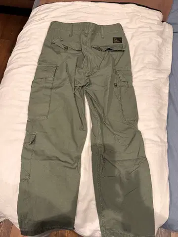 ALPHA INDUSTRIES 카고 팬츠 올리브 그린