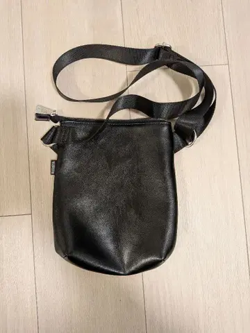 숄더백 사코슈 가죽 레지스타 REGiSTA