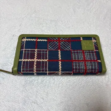 미사용 새상품 시빌라 sybilla 쿠아드로스 라운드 지퍼 장지갑