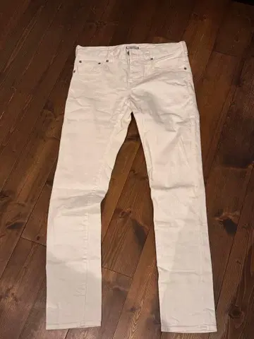 화이트 슬림핏 팬츠