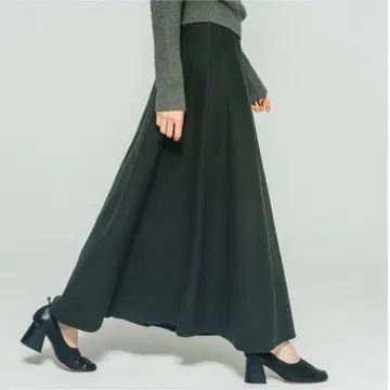 CASA FLINE 카사플라인 압축 울 플레어 스커트 블랙