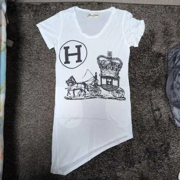 Share Spirit 마차와 왕관 프린트 T셔츠