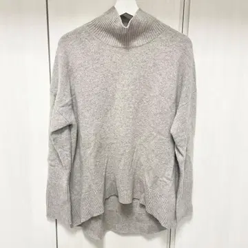 NOBLE 터틀넥 스웨터