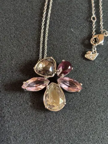 스와로브스키 실버 목걸이 플라워 모티브