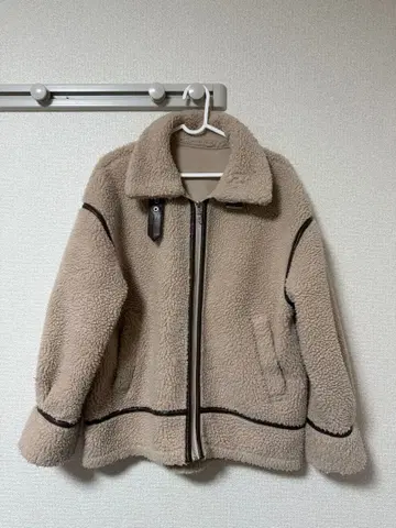 보아 자켓, 카라 부착 코트