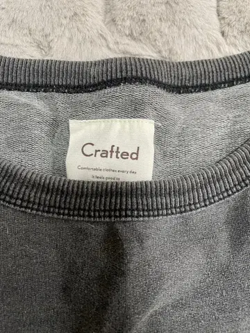 Crafted 그레이 긴팔 맨투맨 포켓 부착