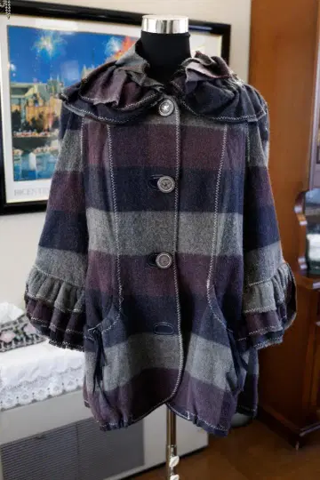 이탈리아 이타리야 코트 프릴 코트 L 사이즈