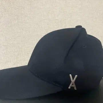 VARZAR 496 BLACK stud 로고 캡 바자르 19타입