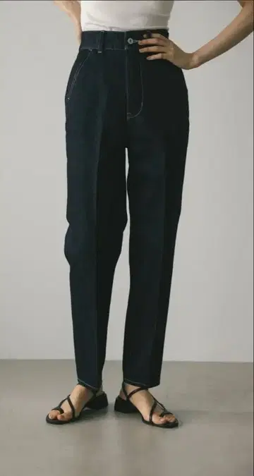 STYLEMIXER 센터 프레스 테이퍼드 데님 M