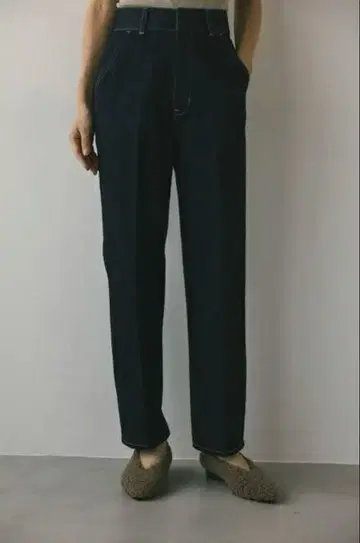 STYLEMIXER 센터 프레스 테이퍼드 데님 M