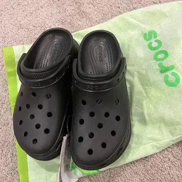새상품 참 포함 Crocs 블랙 클로그 샌들 25cm