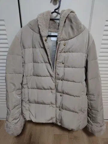 디스코트 베이지 후드 부착 다운 자켓 L