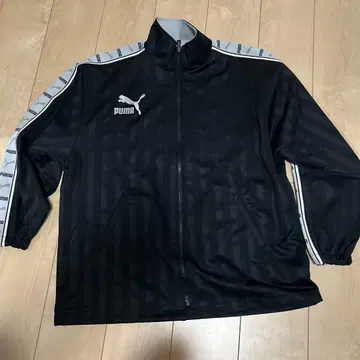 PUMA 블랙 스트라이프 저지