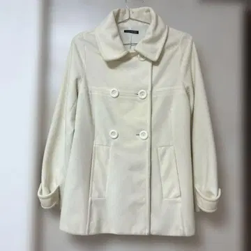 화이트 더블 브레스트 피 코트