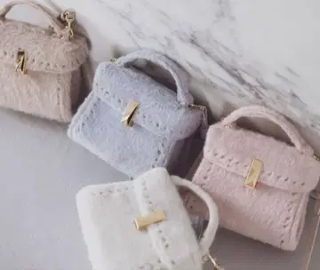 CELFORD 비쥬 스터드 퍼 미니백 베이지