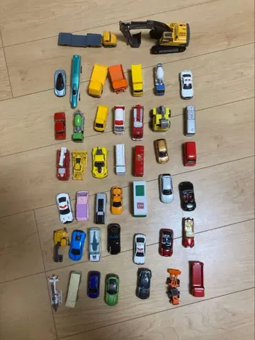 토미카세트 볼보 셔블카 포함