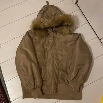 베이지 퍼 후드 자켓