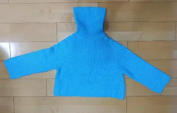 ZARA 터틀넥 니트