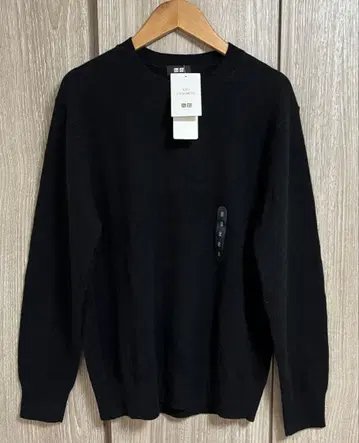 유니클로 캐시미어 크루넥 스웨터 블랙 S 새상품 택 포함