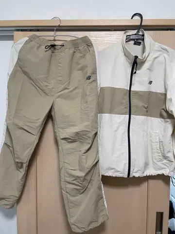 New Balance 셋업 M 베이지/화이트